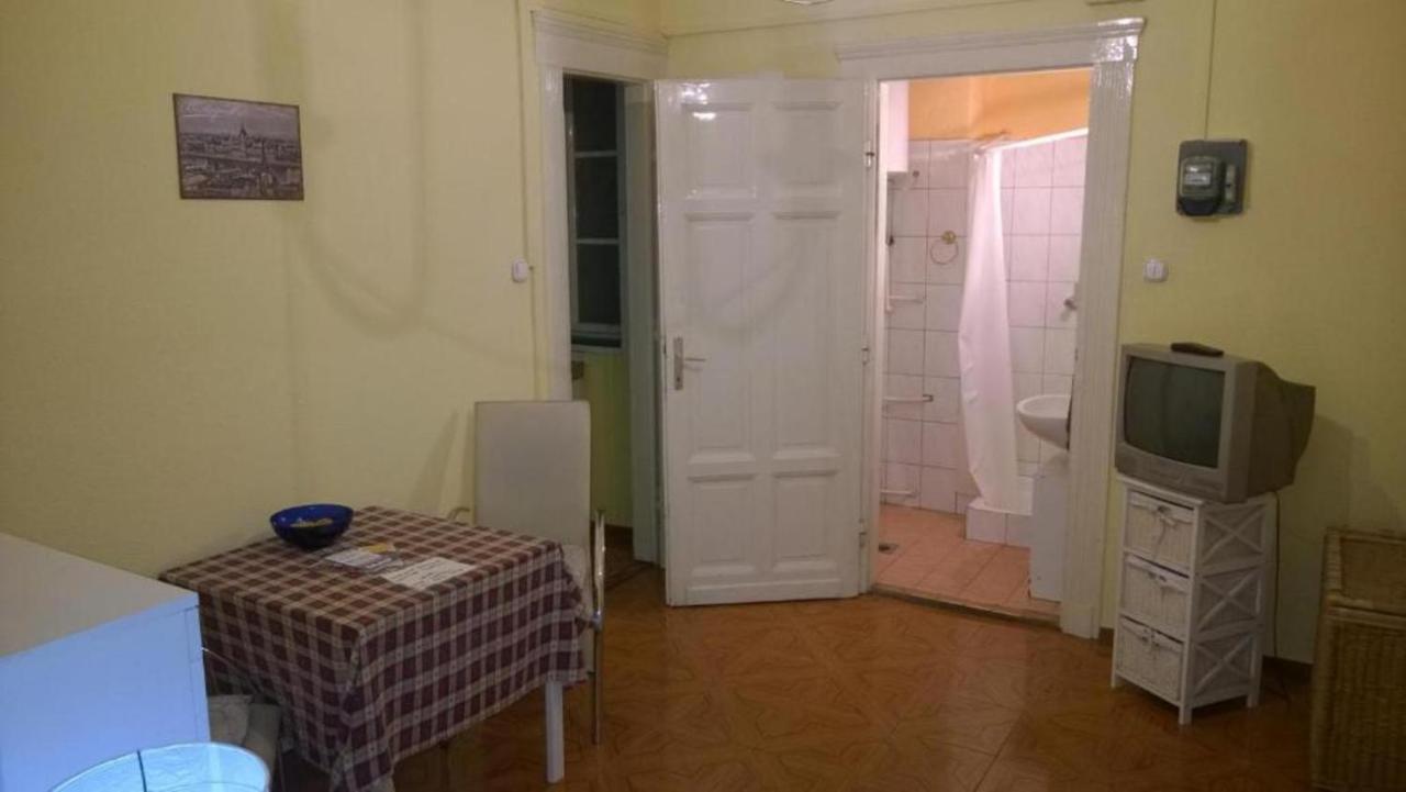 White Ship Apartman Budapest Eksteriør billede